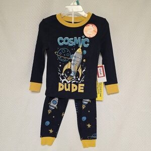 KIDGETS Boys Pajamas Long Sleeve Space Astronaut Set  Size 24 m  NEW
